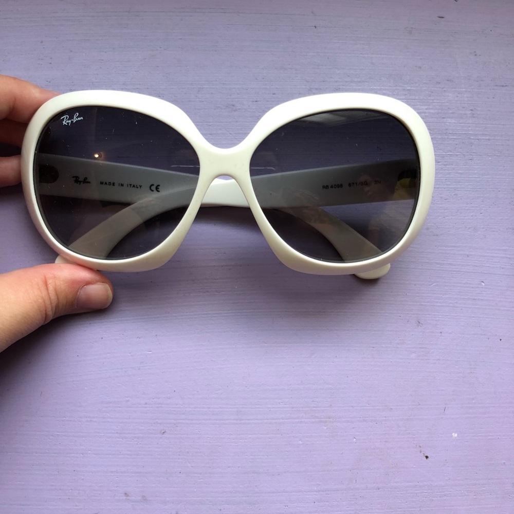 White Ray Ban sunglasses